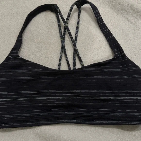 Pristine Lululemon Free To Be Bra Cyber Stripe Naval Blue Black Size: 8 - Picture 7 of 9